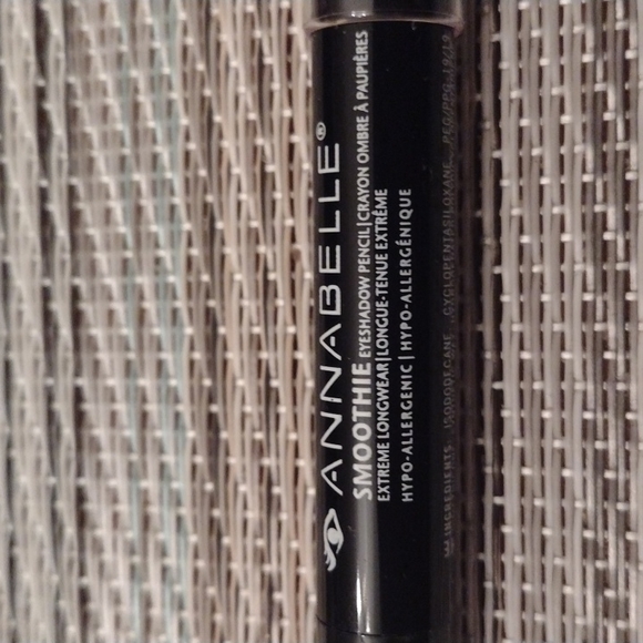 Smoothie Eyeshadow Pencil ✏️ - Licoriche - Picture 2 of 3